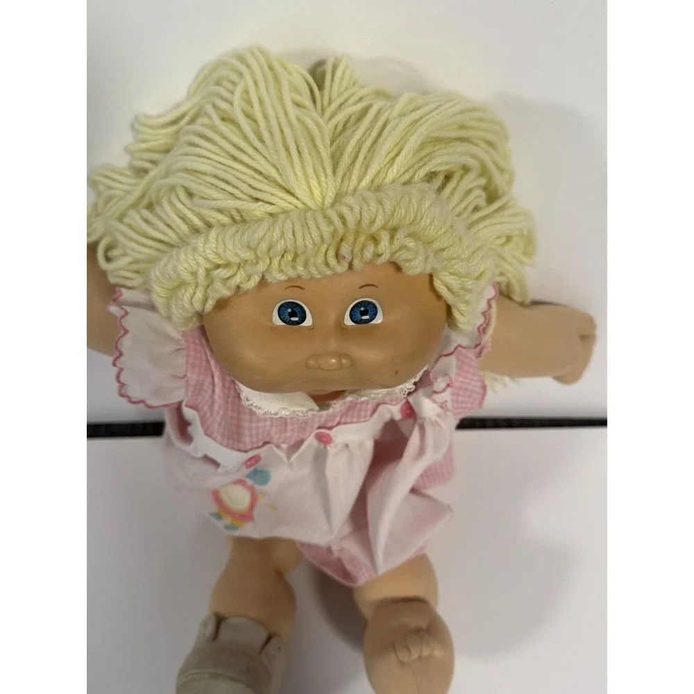 Cabbage Patch Kids, Girl Doll, Blonde Hair, 1 Dimple Blue Eyes Pre-loved